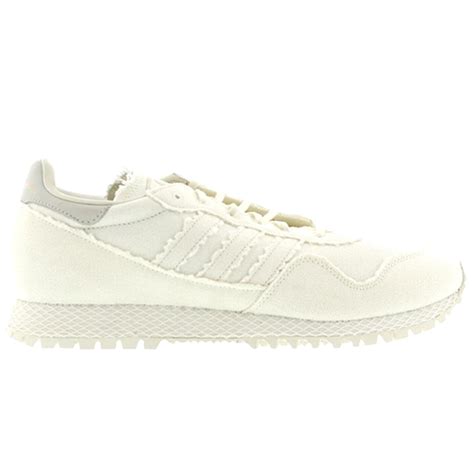 Daniel Arsham x New York 'Chalk White' .